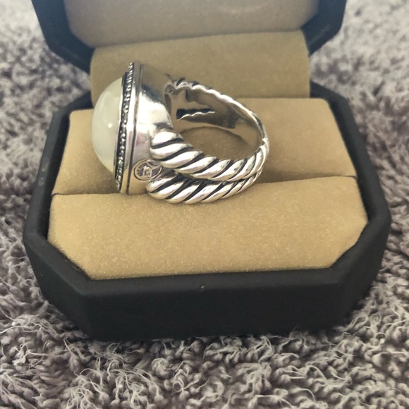 David Yurman Albion Moon Quartz Ring
LOWER PRICE 🧑🎄 - Picture 3 of 5
